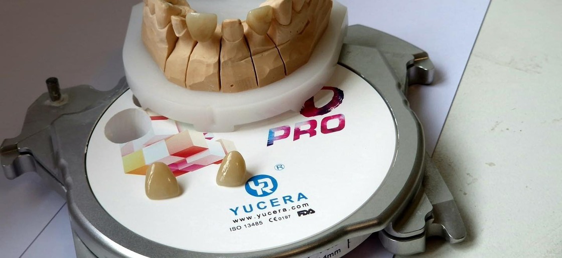 Yucera 4D Pro Zirconia Dental Whole Sale Multilayer Zirconium Disc Ceramic  for Cad Cam High Transmittance