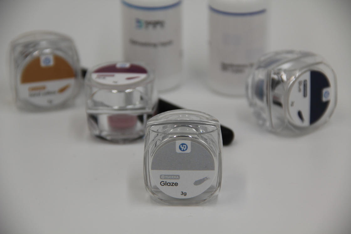 Kit de Coloração e Glaze Cerâmica Zircônia Yucera 18 Cores Natural Glow para Criações de Laboratório Odontológico